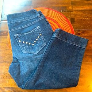 A.N.A Dark wash denim crop pants💙